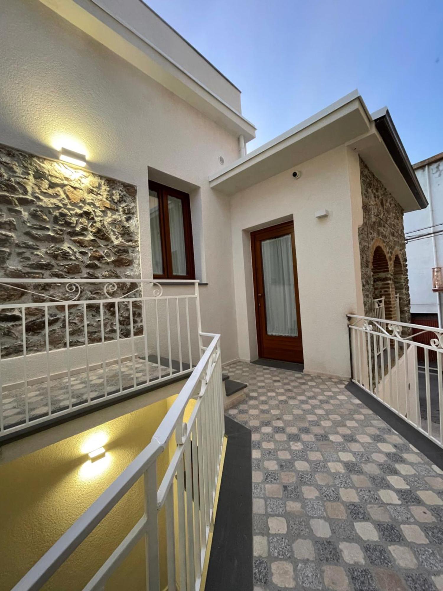Sa Troppa De Sos Chentu Hotell Dorgali Exteriör bild