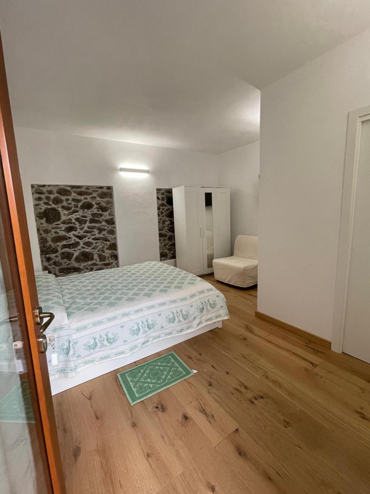 Sa Troppa De Sos Chentu Hotell Dorgali Exteriör bild