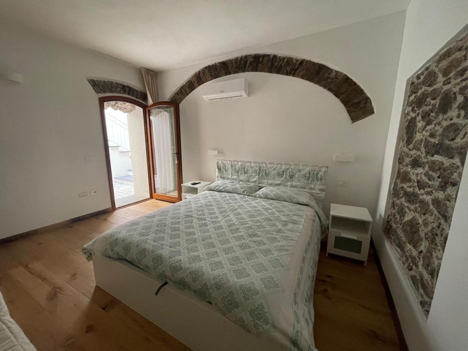 Sa Troppa De Sos Chentu Hotell Dorgali Exteriör bild