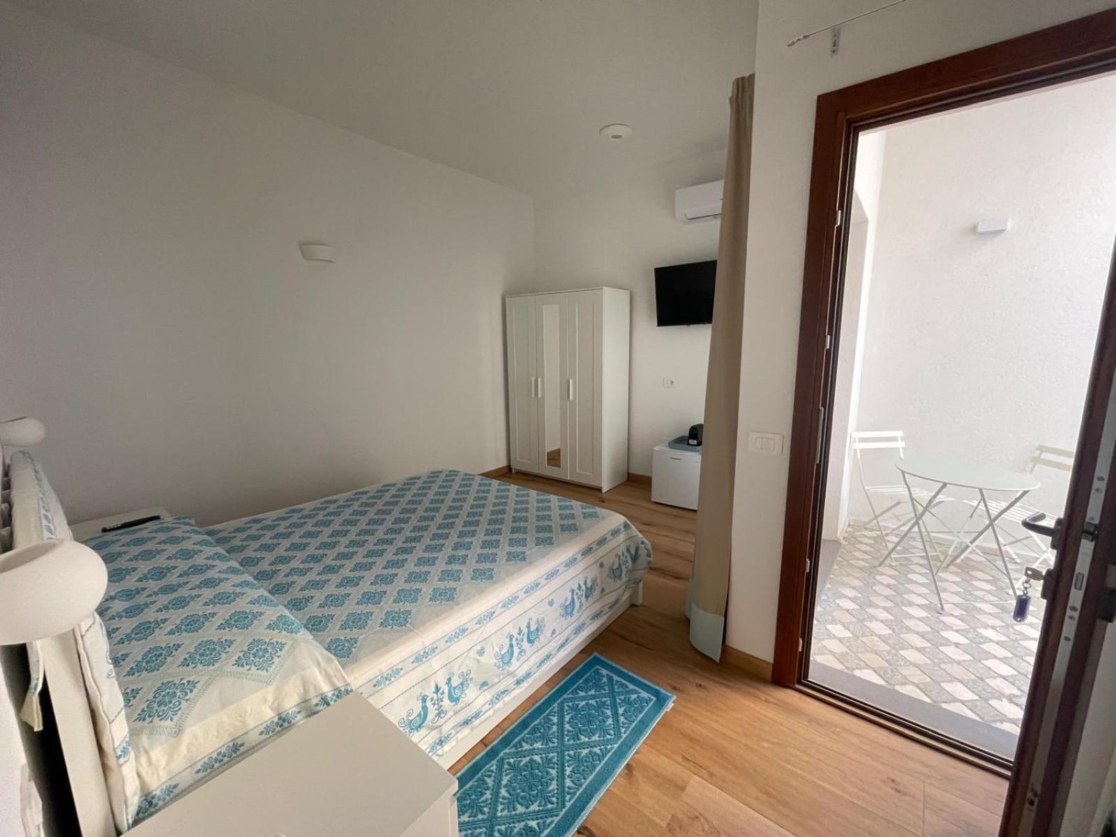 Sa Troppa De Sos Chentu Hotell Dorgali Exteriör bild