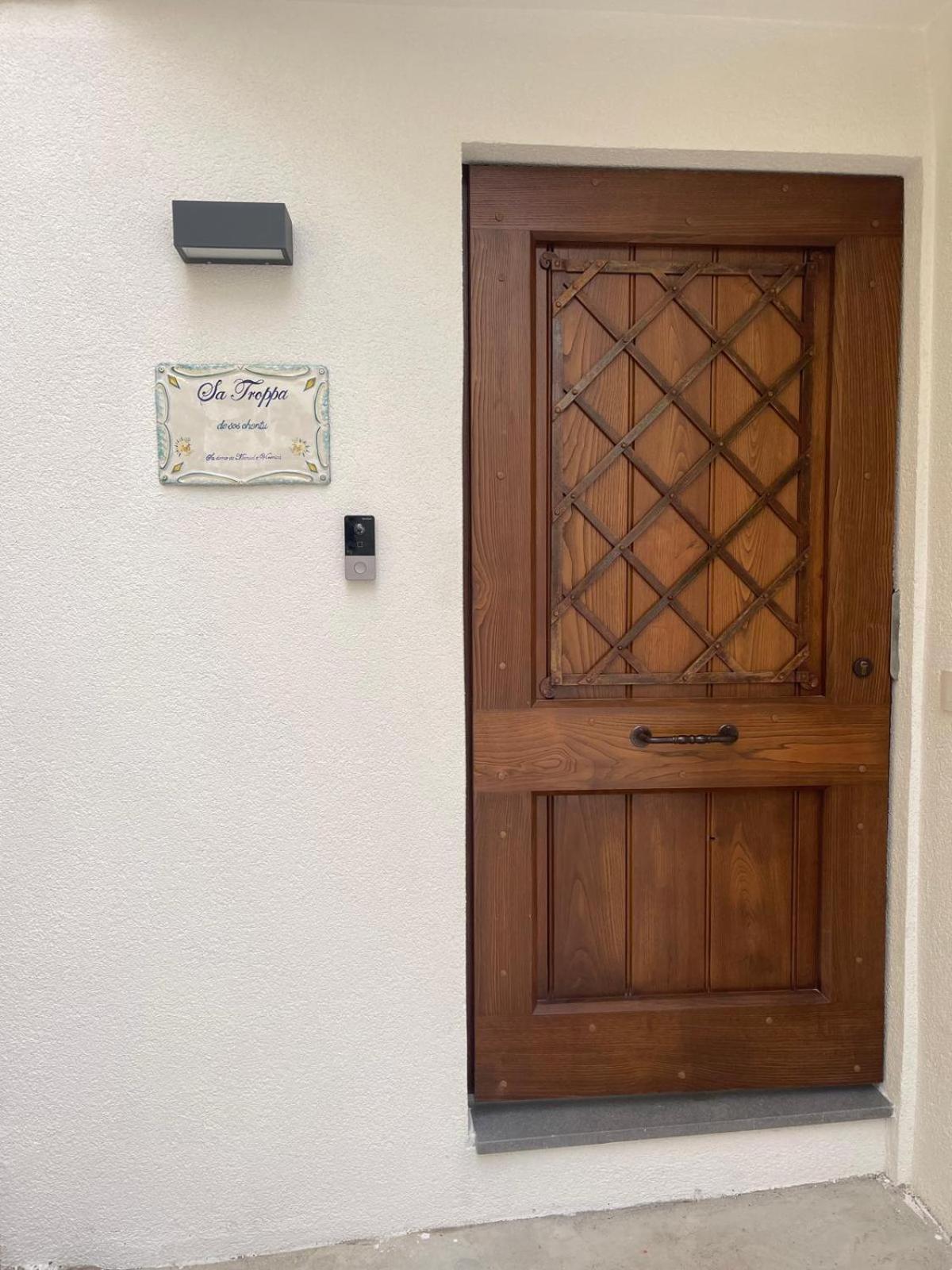 Sa Troppa De Sos Chentu Hotell Dorgali Exteriör bild