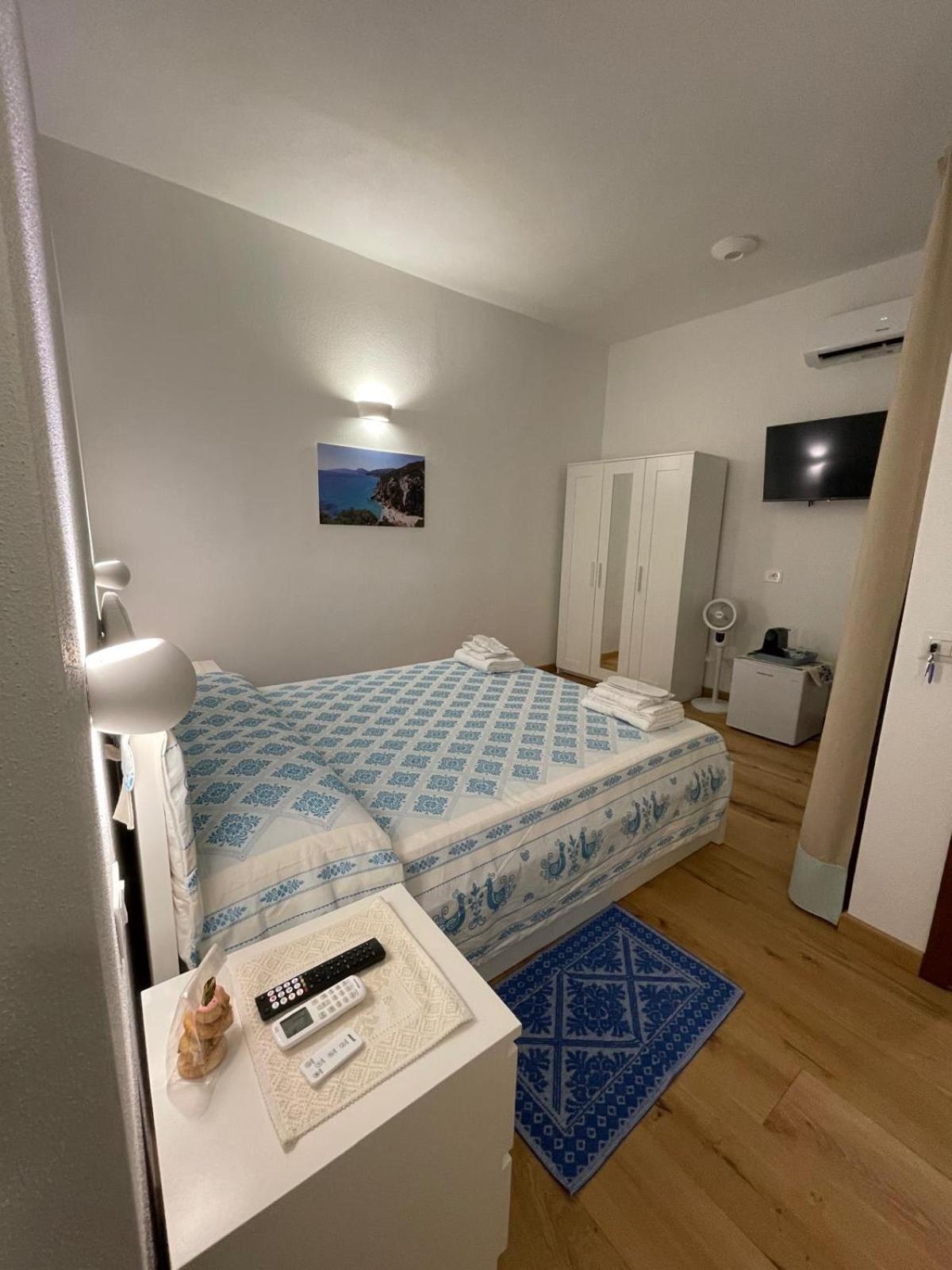 Sa Troppa De Sos Chentu Hotell Dorgali Exteriör bild