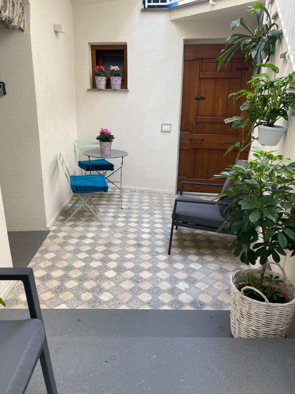 Sa Troppa De Sos Chentu Hotell Dorgali Exteriör bild