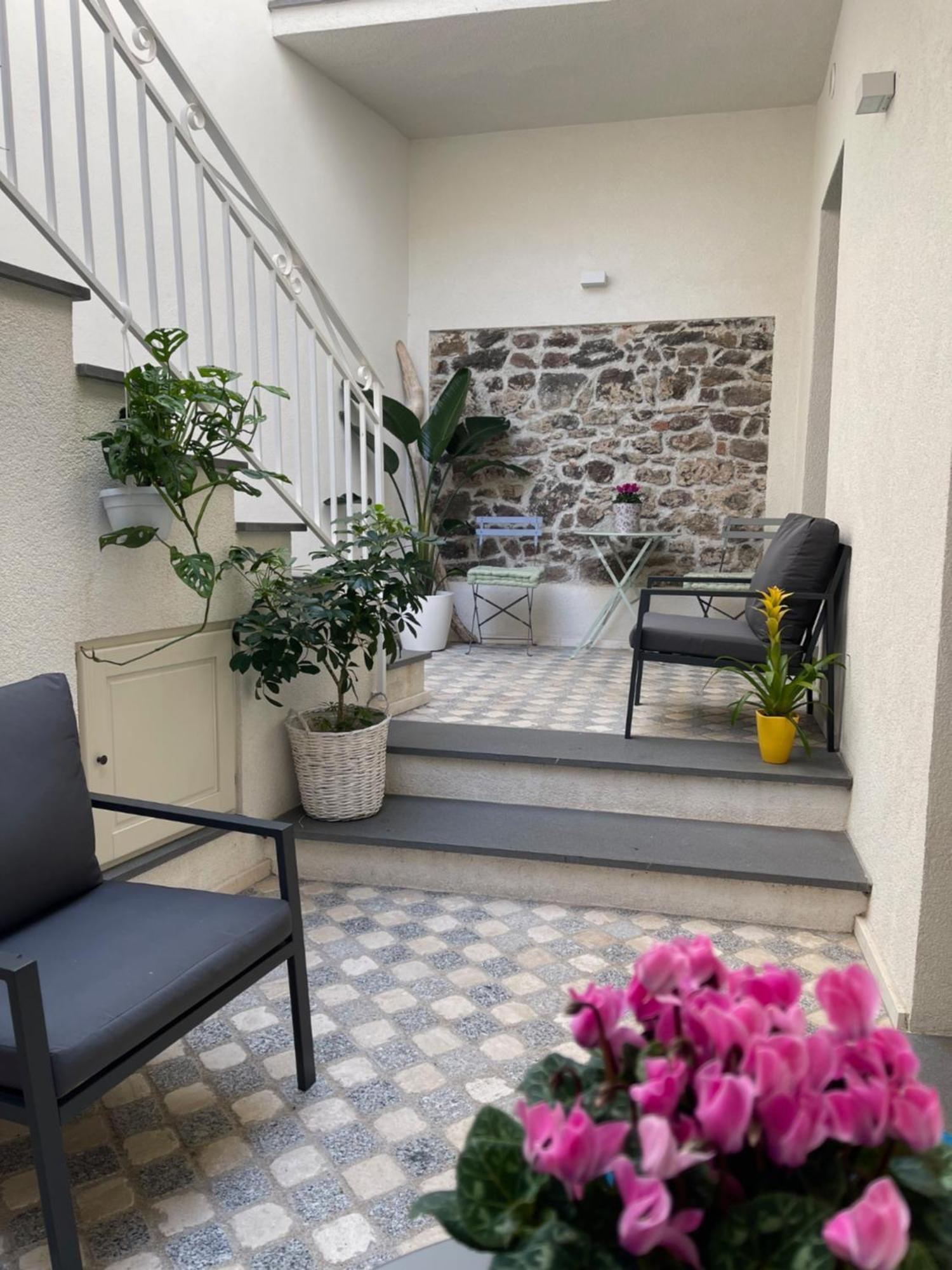Sa Troppa De Sos Chentu Hotell Dorgali Exteriör bild